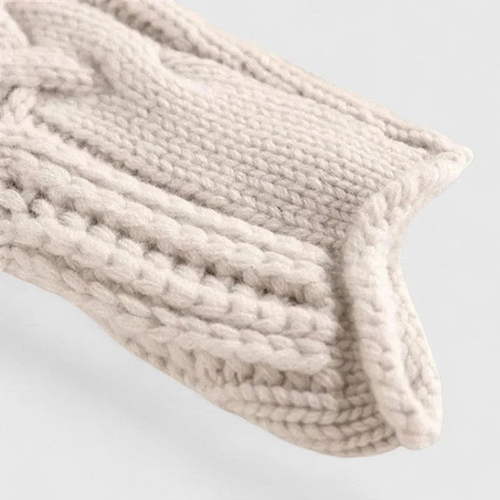 Zendrielle | Cable Knit Turtleneck Sweater
