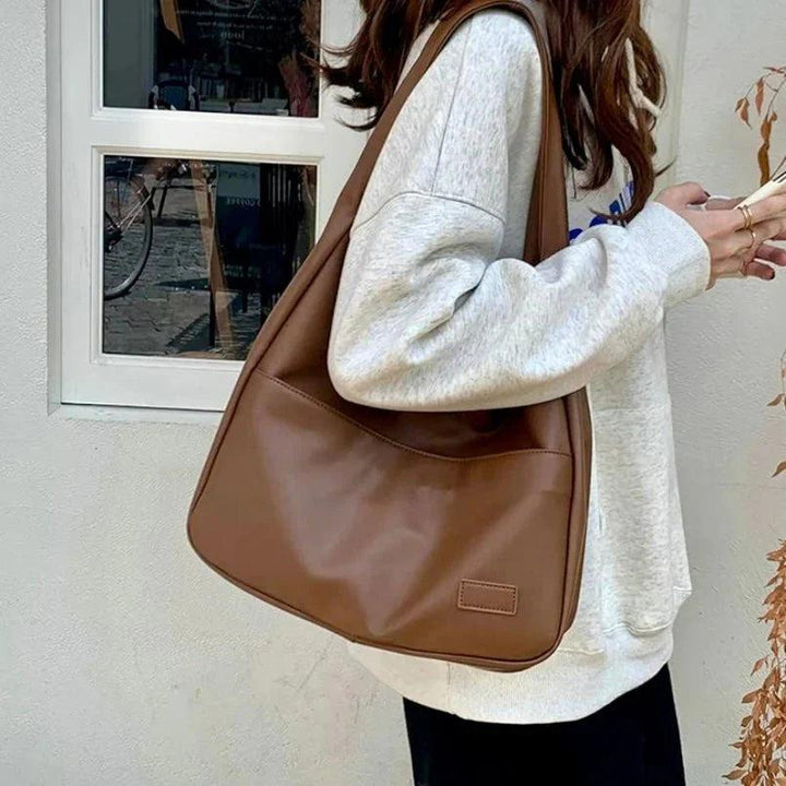Erin | Akari Hobo Bag