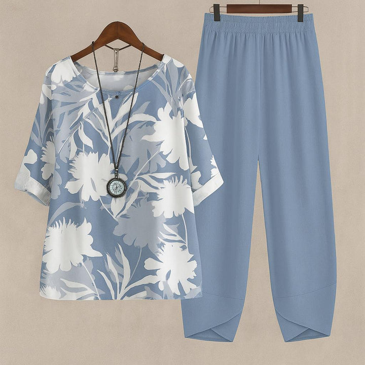 Kaylee | Perfectly Comfortable Elegant Floral 2 Piece Set