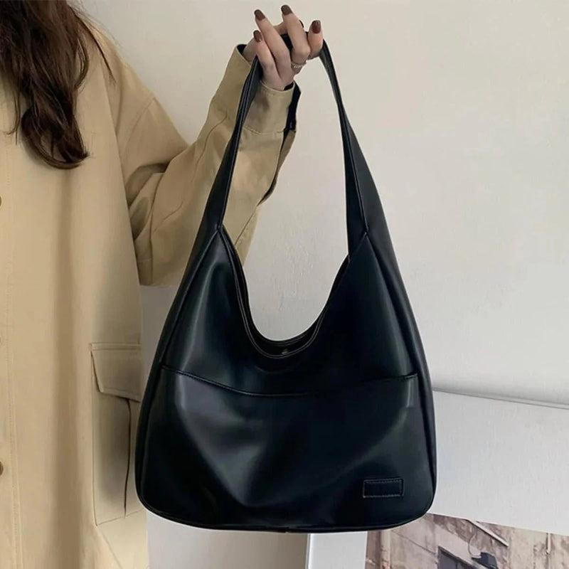 Erin | Akari Hobo Bag