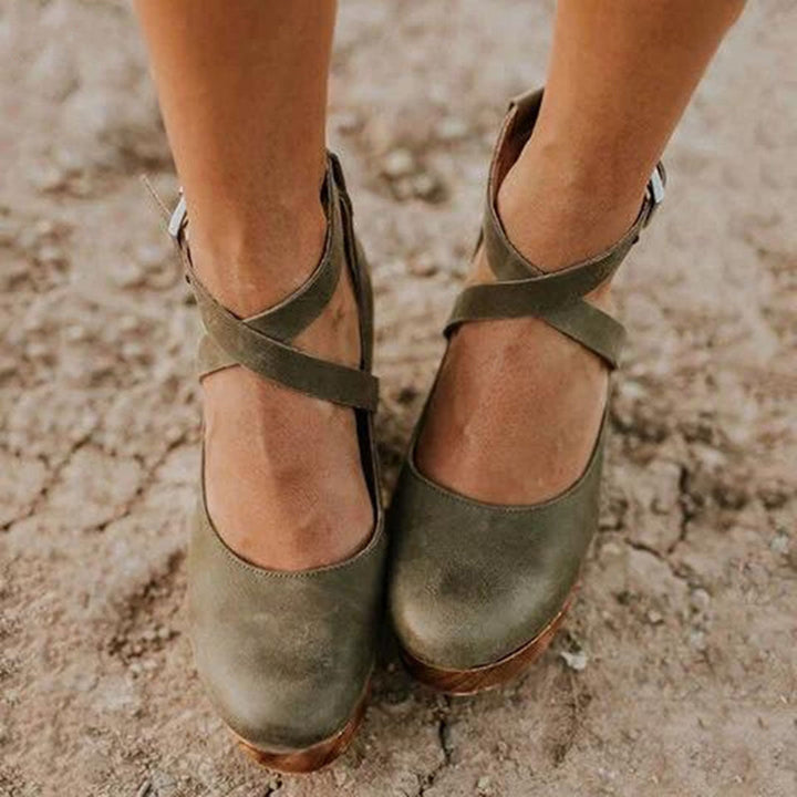 Teresa | Elegant Wedge Heels with Closed Toe & Ankle Strap
