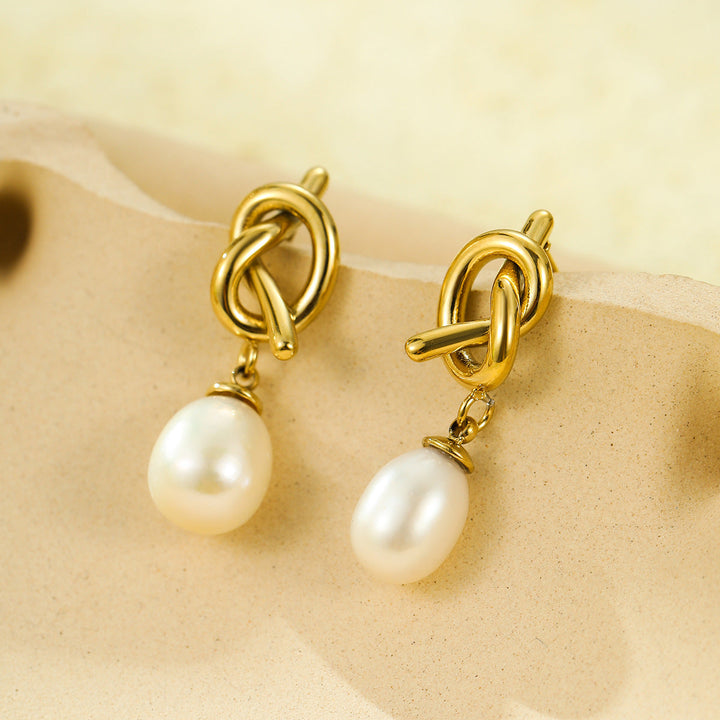 Vintage Round Pearls with Gold-Plated Earrings