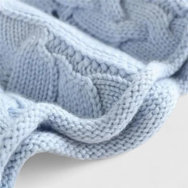 Zendrielle | Cable Knit Turtleneck Sweater
